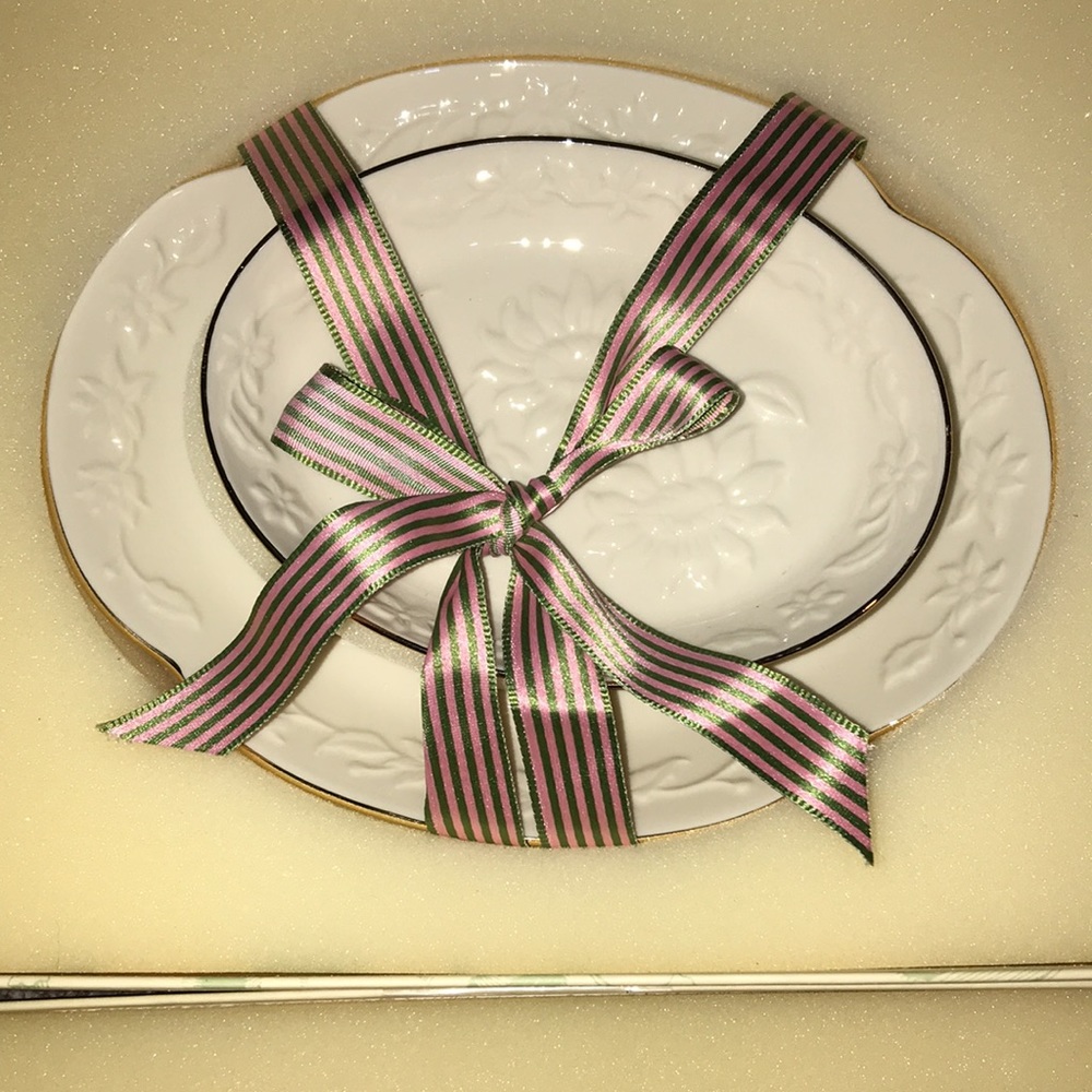 Lenox Great Giftables Vanity Dishes Set of 2 - Picture 2 of 2